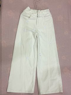 (Category: ) located in . Submitted by annaeewardrobe (Listing ID 1461806743, Image 1). Description: .