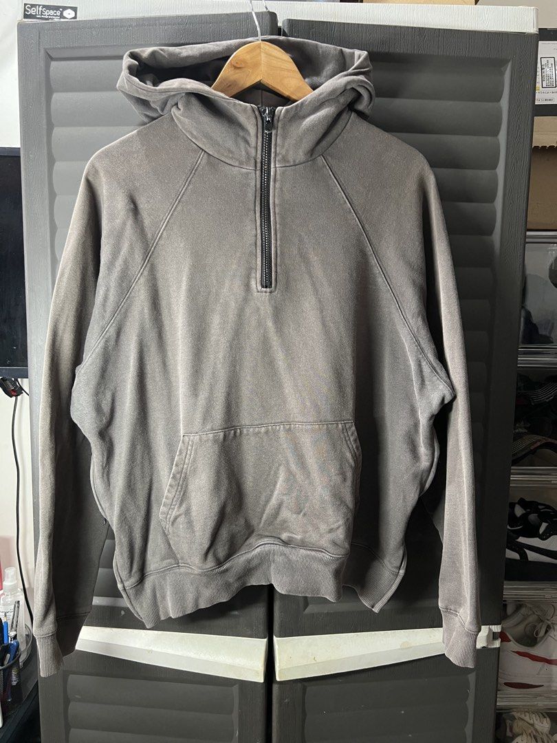 FOG Brown Quarter-Zip Hoodie (Category: Coats, Jackets and Outerwear) located in Angono. Submitted by odd.fitt (Listing ID 1461996195, Image 1). Description: Small 25W 25L Good fade PSG.