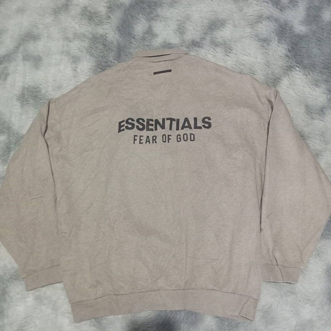 FOG essentials fleece jacket polo heether gray (Category: Activewear) located in Cebu City. Submitted by sukitriftshop474747 (Listing ID 1461847413, Image 2). Description: Excellent condition No issue Size XL 24x30 Colorate 9.8/10 Authentic Negotiable price.