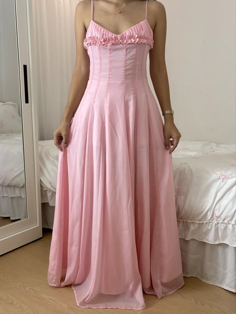 For Rent: Amelie Rose (Category: Evening dresses & gowns) located in Carmona. Submitted by pinkprincess.rentals (Listing ID 1461859654, Image 3). Description: ౨ৎ Rental Dress in Biñan, Laguna ౨ৎ Amelie Rose for rent! ౨ৎ Size S on tag (model: S) ౨ৎ ₱600 for 3 days.
