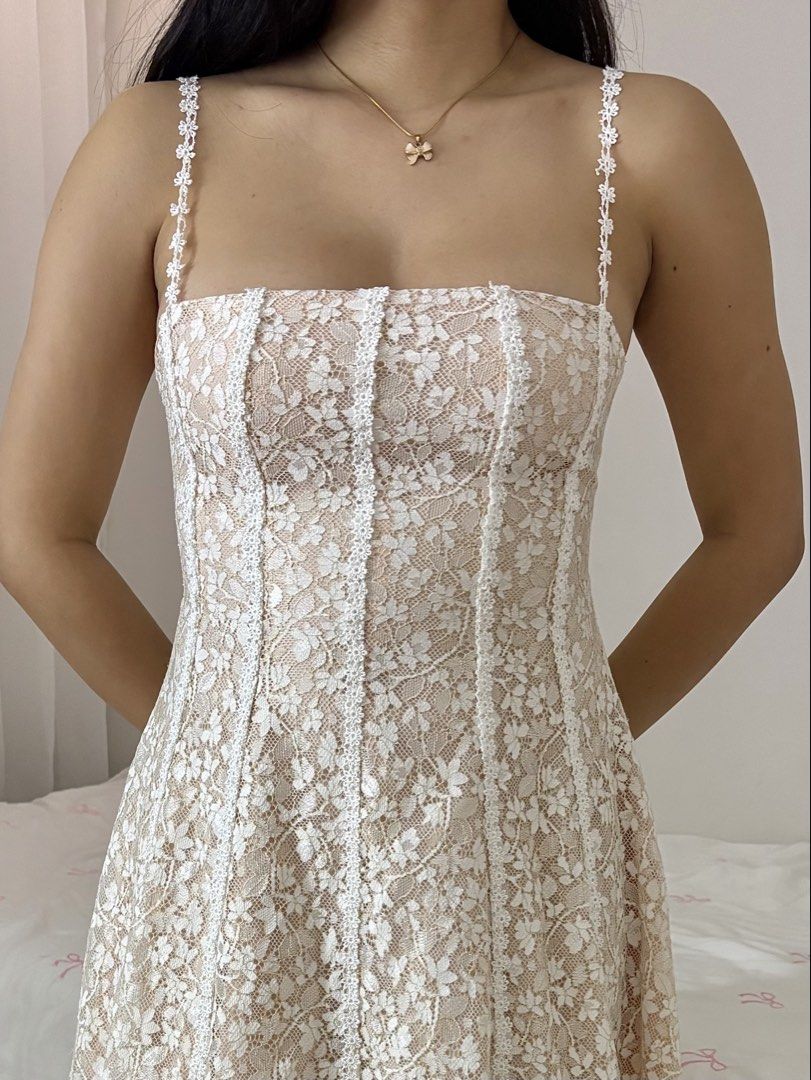 For rent: Elodie Blanche ౨ৎ (Category: Dresses) located in Carmona. Submitted by pinkprincess.rentals (Listing ID 1461860907, Image 2). Description: ౨ৎ Rental Dress in Biñan, Laguna ౨ৎ Elodie Blanche for rent! ౨ৎ Size S on tag (model: M) ౨ৎ ₱400 for 3 days.