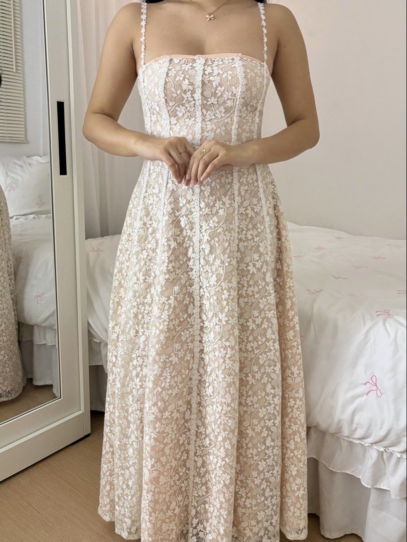 For rent: Elodie Blanche ౨ৎ (Category: Dresses) located in Carmona. Submitted by pinkprincess.rentals (Listing ID 1461860907, Image 1). Description: ౨ৎ Rental Dress in Biñan, Laguna ౨ৎ Elodie Blanche for rent! ౨ৎ Size S on tag (model: M) ౨ৎ ₱400 for 3 days.