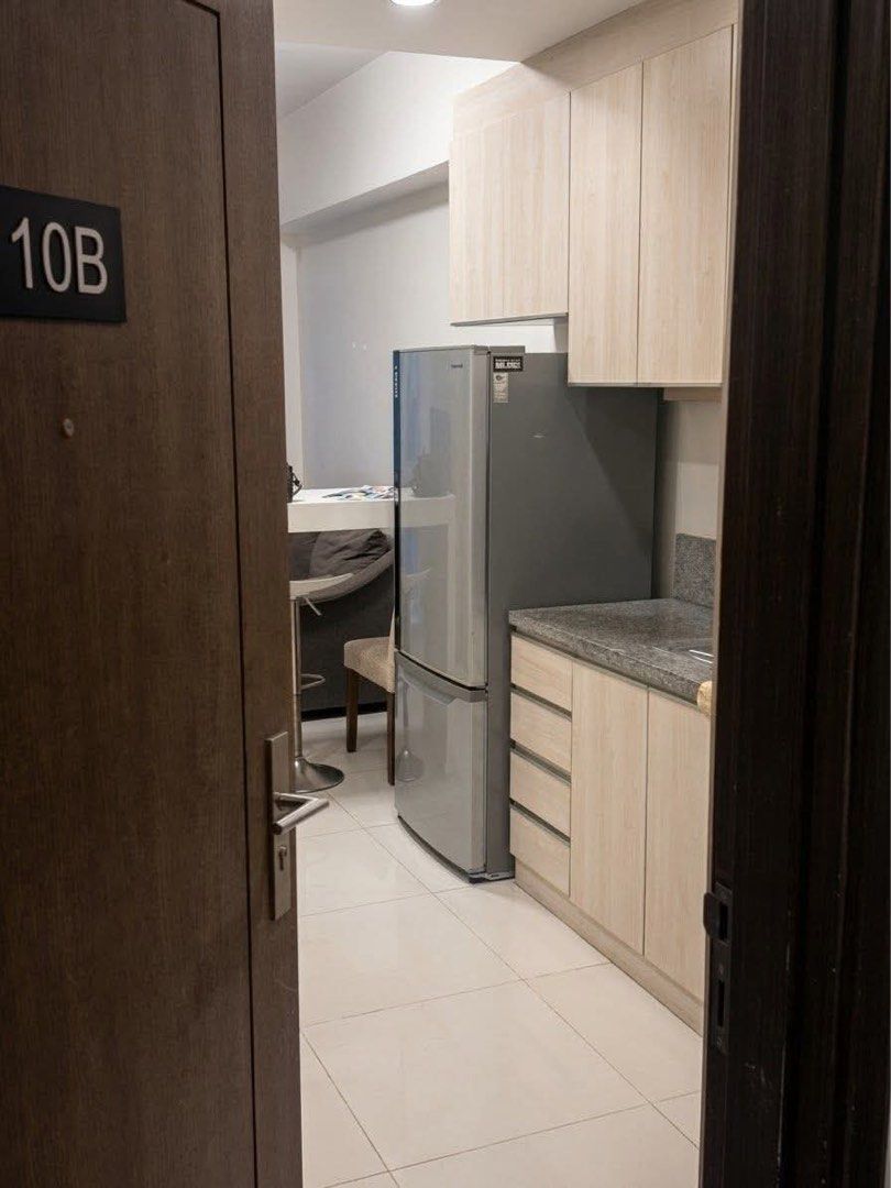 For Sale (Category: Apartments & Condos) located in Mandaluyong City. Submitted by robelynpay27109 (Listing ID 1461963743, Image 3). Description: 33 sqm condo with parking slot.