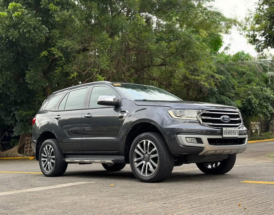 Ford Everest (Category: Used Cars) located in Paranaque City. Submitted by eyeittryitbuyit (Listing ID 1461864677, Image 2). Description: 🚘 2022 FORD EVEREST TITANIUM FOR SALE!!! Automatic transmission Diesel Titanium Premium Leather Interior Power Driver’s Seat 7-Seater Push-Button Start Keyless Entry Power Tailgate LED Headlights & DRLs Alloy Wheels Well maintained Smooth engine & transmission Cold aircon Clean interior Clean exterior No major