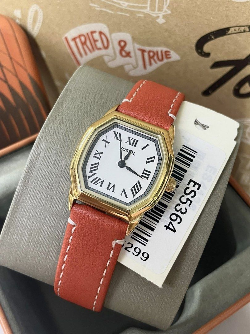 Fossil womens watch (Category: Women's Watches) located in Cavite. Submitted by preloveish (Listing ID 1461890586, Image 1). Description: Fossil leather watch 🇺🇸 Sale ₱3,200 with box & paperbag Onhand ready to ship!.