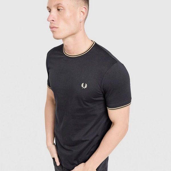 Fred Perry Twin Tipped Shirt (Category: Tshirts & Polo Shirts ) located in Angeles City. Submitted by 5am.collective (Listing ID 1461893727, Image 2). Description: Fred Perry Twin Tipped Shirt Fits Large Width 22.5 Length 27.5 PHP 699 Excellent Condition💙 5AM Collective .