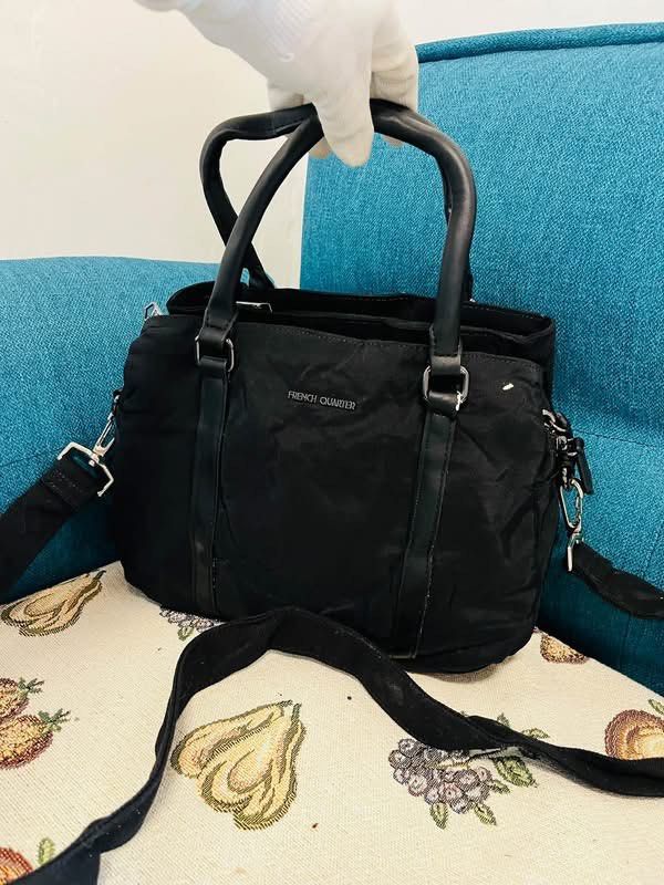 FRENCH QUARTER 2WAY BAG UNISEX (Category: Luxury Bags & Wallets) located in Tacurong. Submitted by pearlitas_ukay (Listing ID 1461812260, Image 2). Description: FRENCH QUARTER🐒 2way sling bag Leather handbag God as new Super solid Hindi masyado mabigat With multiple compartments Color rate 9.9/10.