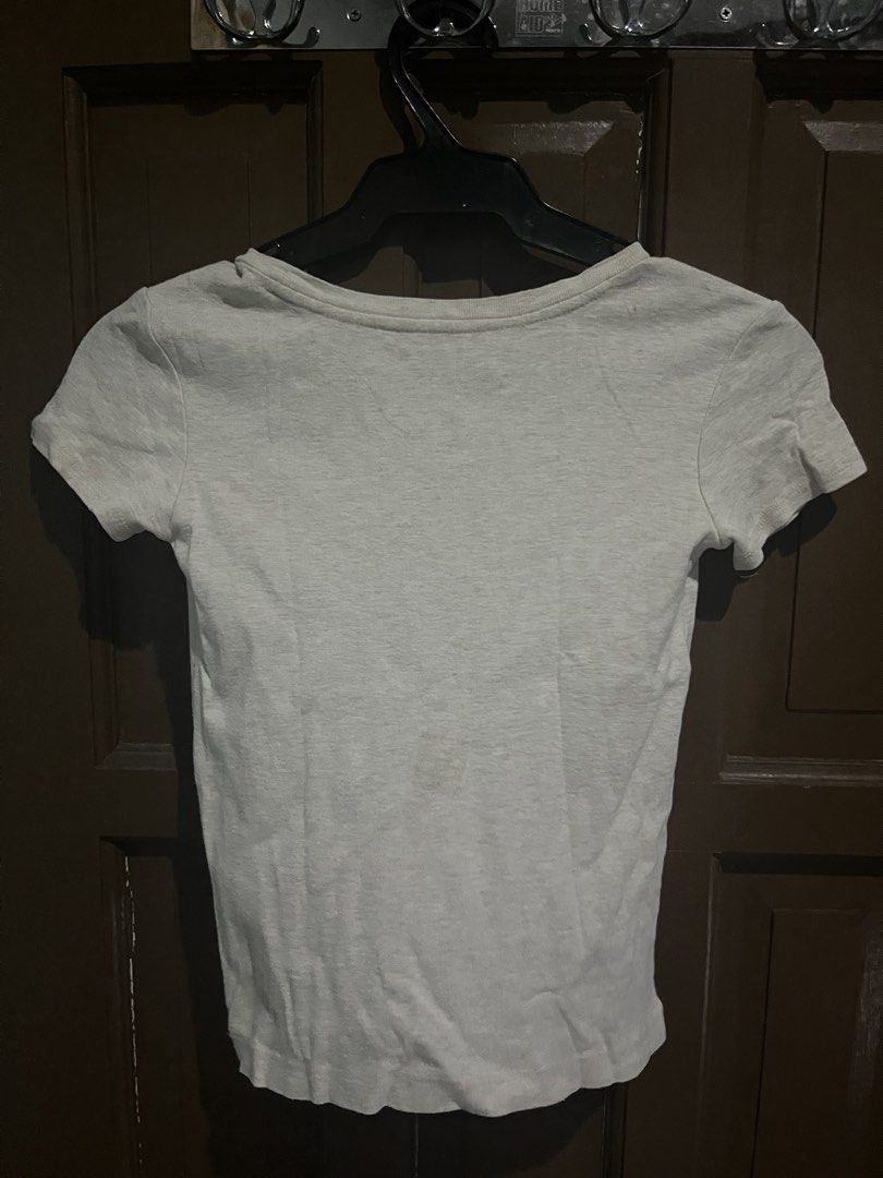 Frozen Olaf shirt (Category: Babies & Kids Fashion) located in Manila. Submitted by maistery (Listing ID 1461840225, Image 2). Description: i like warm hugs size: S.