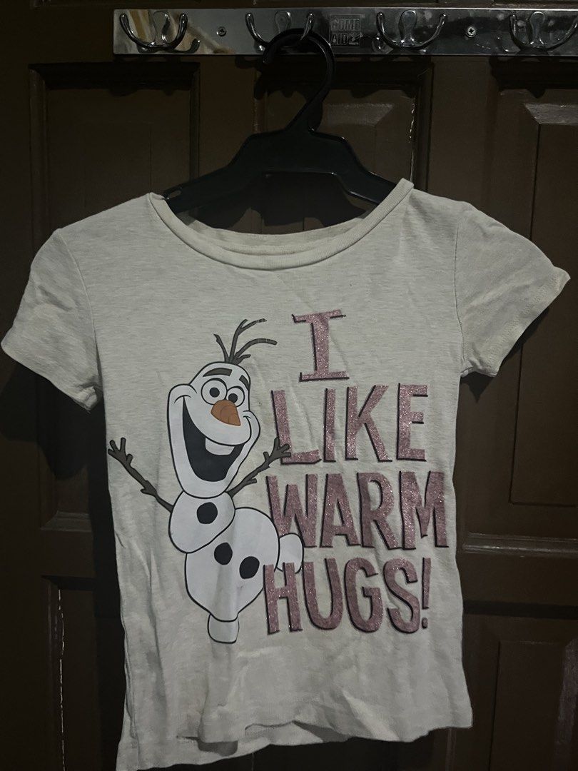 Frozen Olaf shirt (Category: Babies & Kids Fashion) located in Manila. Submitted by maistery (Listing ID 1461840225, Image 1). Description: i like warm hugs size: S.