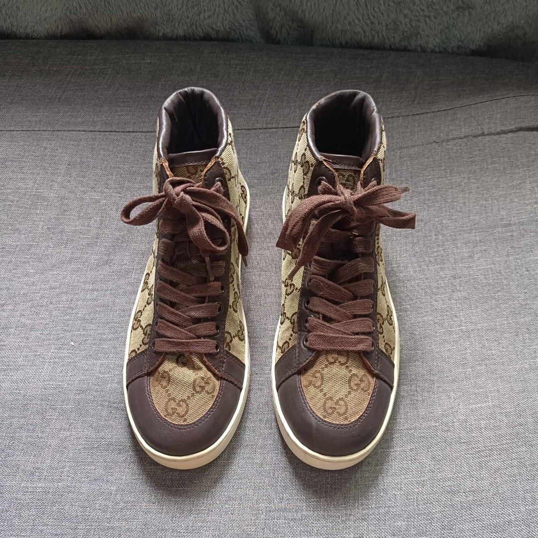 G u c c i (Category: Boots) located in Valenzuela. Submitted by meloluxcollections (Listing ID 1461871569, Image 2). Description: .
