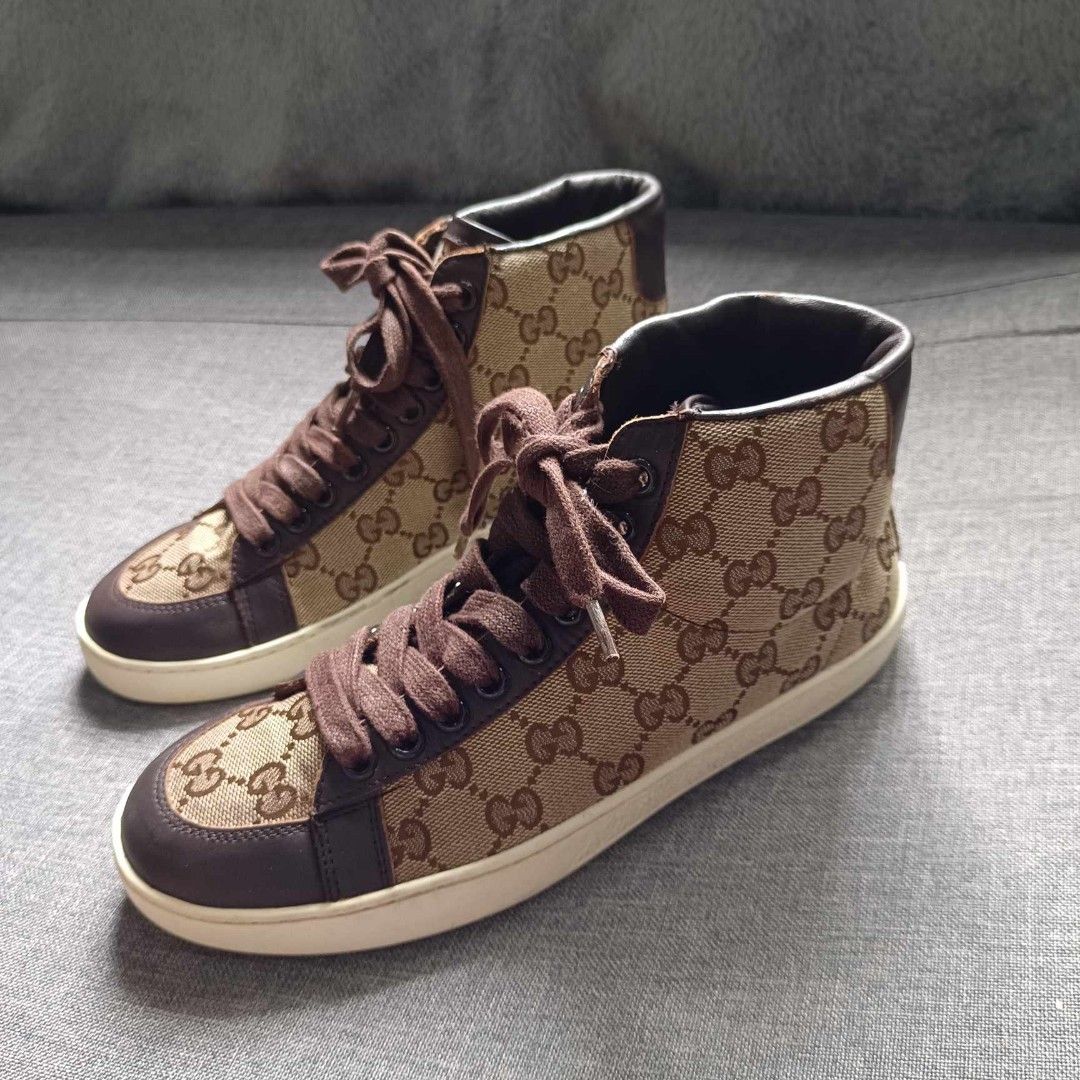 G u c c i (Category: Boots) located in Valenzuela. Submitted by meloluxcollections (Listing ID 1461871569, Image 1). Description: .
