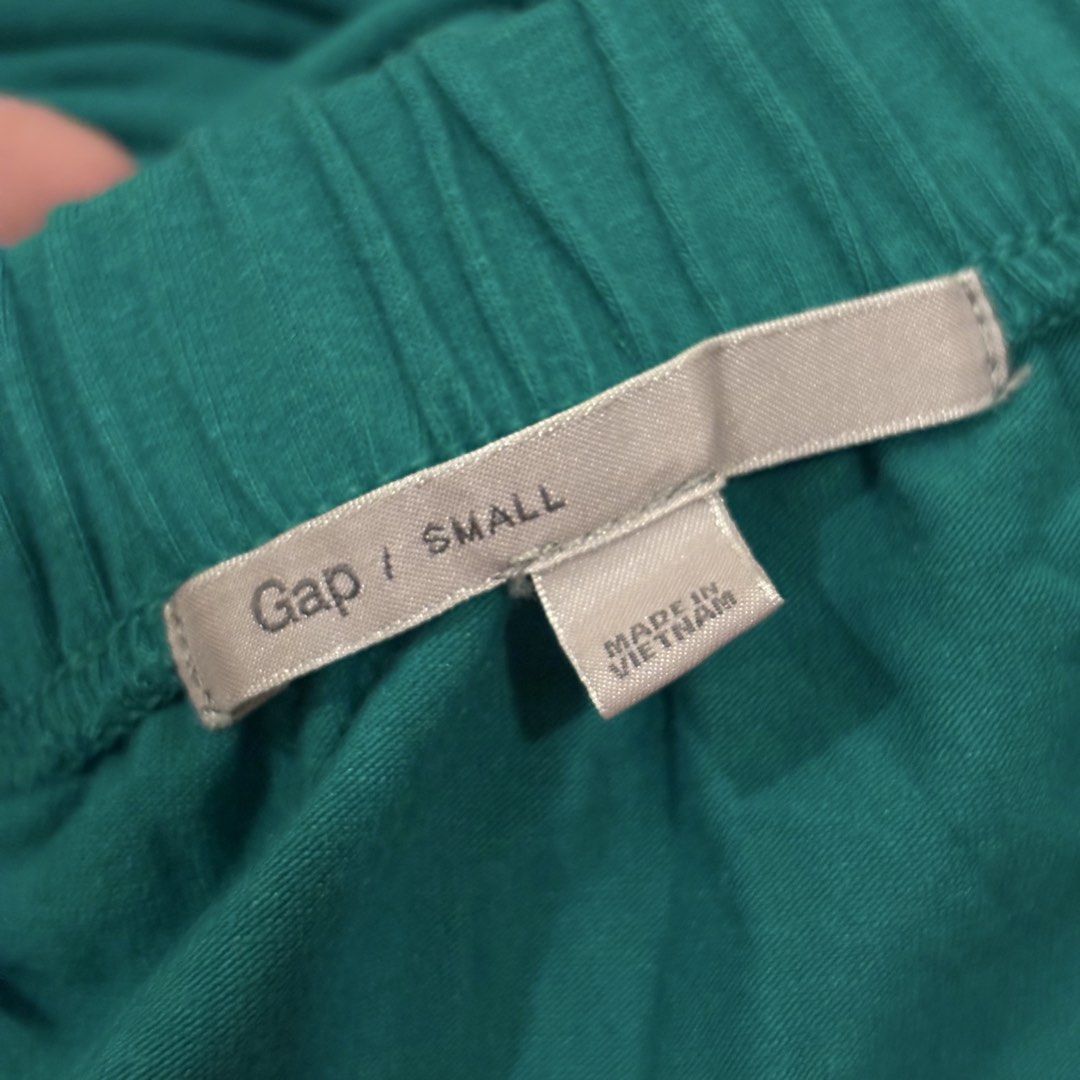 GAP Green Long Dress (Category: Dresses) located in Marikina City. Submitted by holymollyz (Listing ID 1461978459, Image 3). Description: .