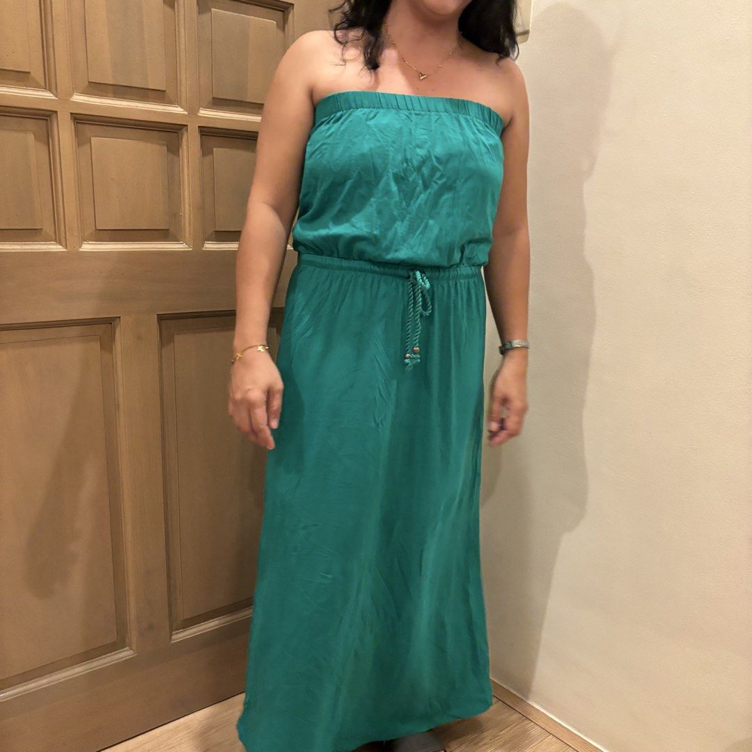 GAP Green Long Dress (Category: Dresses) located in Marikina City. Submitted by holymollyz (Listing ID 1461978459, Image 1). Description: .