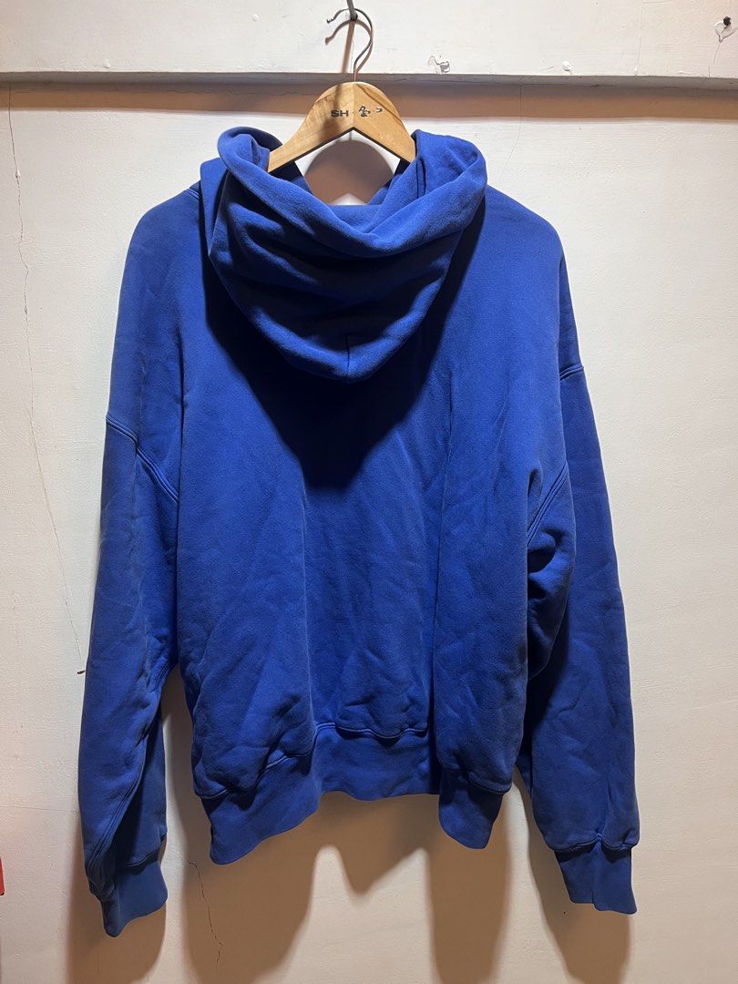 Gap x yzy (Category: Hoodies) located in San Juan, La Union. Submitted by jeggystyle (Listing ID 1461961593, Image 3). Description: - Classic blue hoodie - Simple design with front pocket and hood - Great for casual, everyday wear - Comfortable and easy to style.