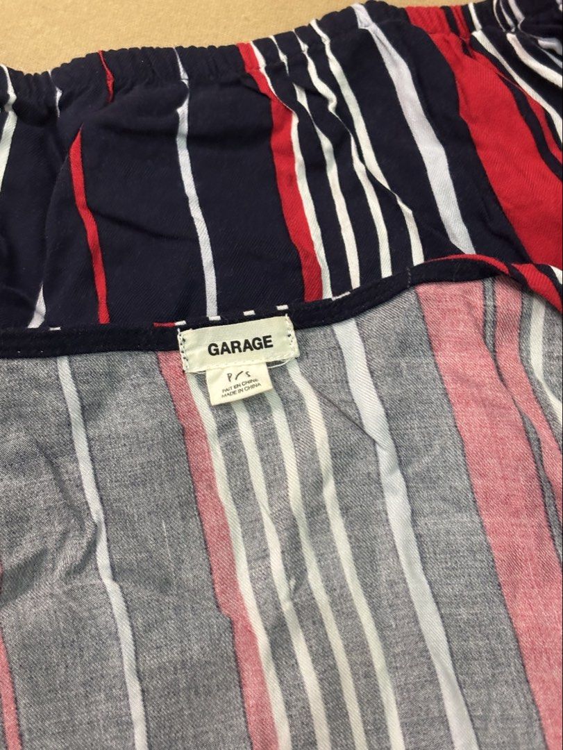 GARAGE Striped Cropped Wrap Top (Category: Blouses) located in Trece Martires City. Submitted by decluttercloset_niks (Listing ID 1461907784, Image 2). Description: 📍 Trece Martires, Cavite 💸 MOP: GCash / Metrobank 🛵 MOD: Lalamove • Pay first — buyer shoulders the delivery fee • For clothes, I do next-day delivery so I can properly prepare your order before sending it out..