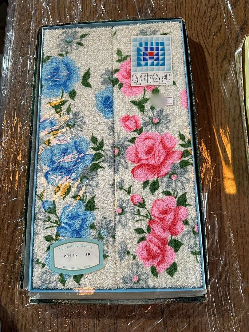 GEFSET Guaranteed Quality Long Towels (2 pcs) (Category: Bedding & Towels) located in Bulacan. Submitted by hunterherojapanjdm (Listing ID 1461831933, Image 1). Description: - Set of 2 GEFSET long towels - Beautiful floral pattern with pink and blue roses - Made from 100% cotton - Adds vintage charm to your bathroom - Brand new, still in original packaging.