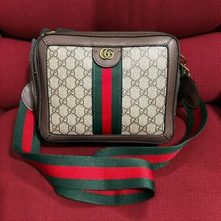 (Category: ) located in . Submitted by luxxechic (Listing ID 1461837241, Image 1). Description: .