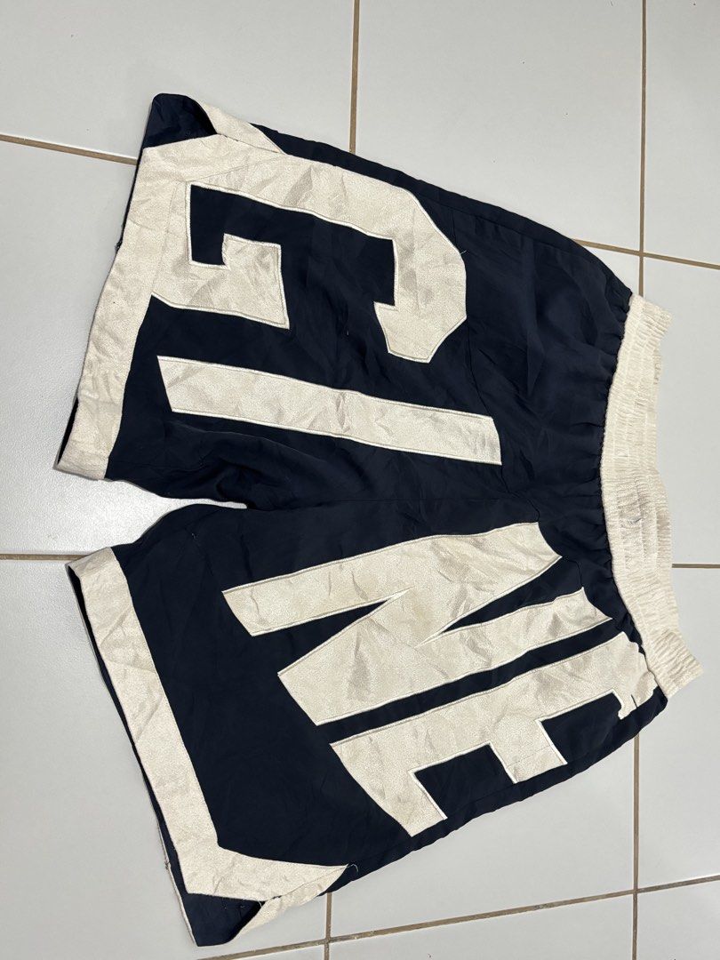 Gine Short (Category: Shorts) located in Angeles City. Submitted by daily_thrift_collection (Listing ID 1461902313, Image 2). Description: Good condition 30-34 waist No issue Need wash.