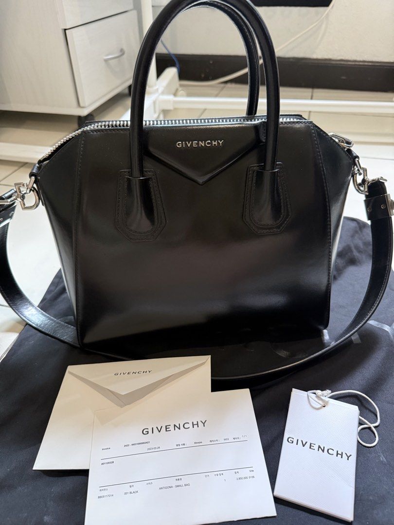 Givenchy Antigona Small Bag Black Leather (Category: Luxury Bags & Wallets) located in Pasig City. Submitted by acv15 (Listing ID 1461823574, Image 1). Description: - Authentic Givenchy Antigona Small Bag - Color: Black - Material: Leather - Purchase Date: March 28, 2023 - Includes: Dust bag, authenticity card, shopping bag - Ideal for: Everyday use.