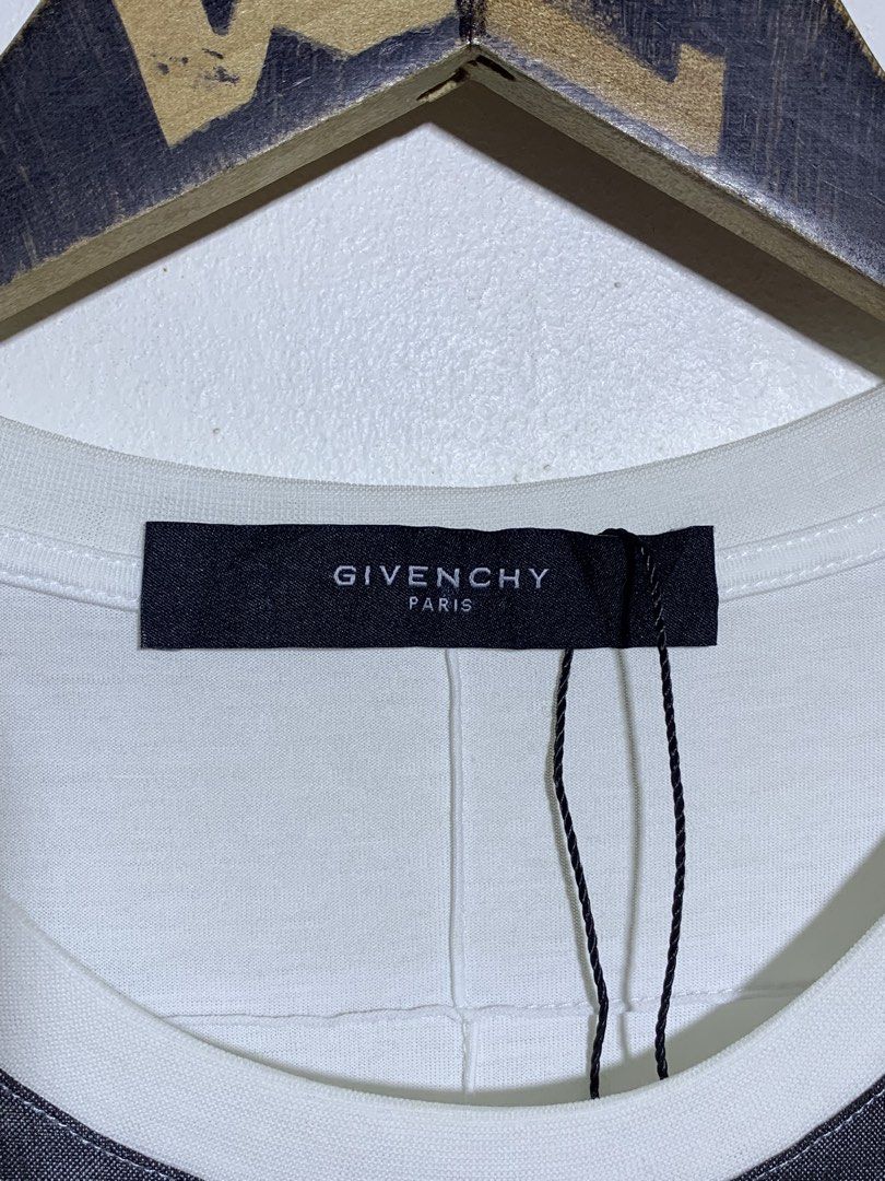 GIVENCHY ROTTWEILER SHIRT (Category: Tshirts & Polo Shirts ) located in Dumaguete. Submitted by kingepoy (Listing ID 1461810217, Image 3). Description: Small Width 18 / Length 26 Excellent Condition No issues .