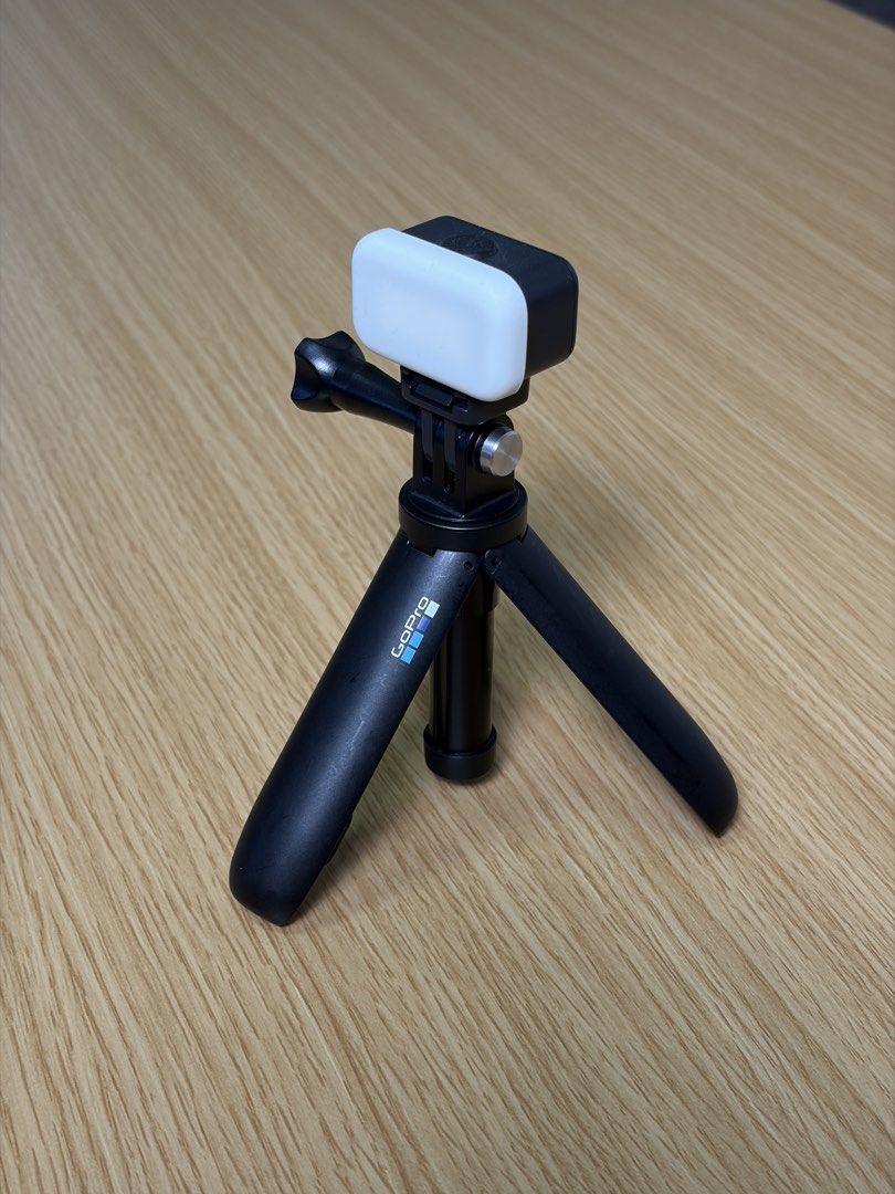GoPro Shorty + GoPro Light Mod — ₱2,000 PACKAGE (Category: Cameras) located in Binan City. Submitted by titojuan (Listing ID 1461810184, Image 3). Description: GoPro Shorty + GoPro Light Mod — ₱2,000 PACKAGE PRICE: ₱2,000 for BOTH Selling my GoPro Shorty (Mini Extension Pole + Tripod) + GoPro Light Mod as a package. ✅ Original GoPro ✅ GoPro Shorty — Mini Extension Pole + Tripod ✅ GoPro Light Mod — 5000K CCT ✅ Both in good condition ✅ Fully functi