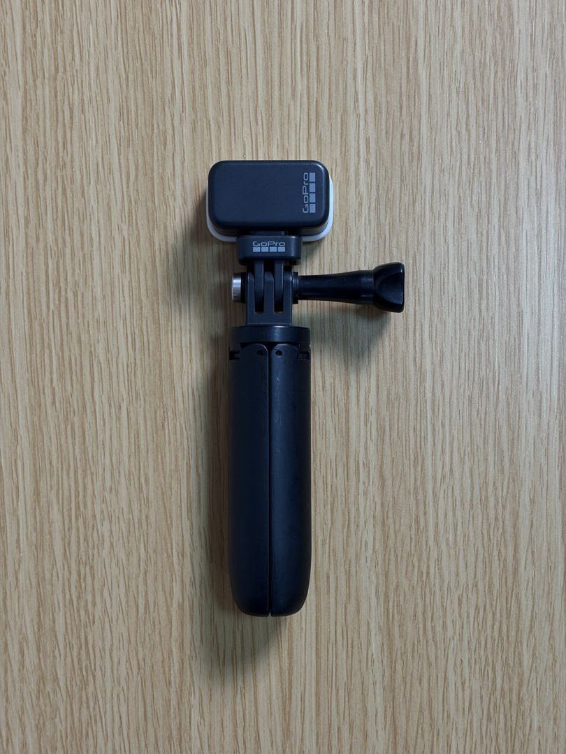 GoPro Shorty + GoPro Light Mod — ₱2,000 PACKAGE (Category: Cameras) located in Binan City. Submitted by titojuan (Listing ID 1461810184, Image 2). Description: GoPro Shorty + GoPro Light Mod — ₱2,000 PACKAGE PRICE: ₱2,000 for BOTH Selling my GoPro Shorty (Mini Extension Pole + Tripod) + GoPro Light Mod as a package. ✅ Original GoPro ✅ GoPro Shorty — Mini Extension Pole + Tripod ✅ GoPro Light Mod — 5000K CCT ✅ Both in good condition ✅ Fully functi