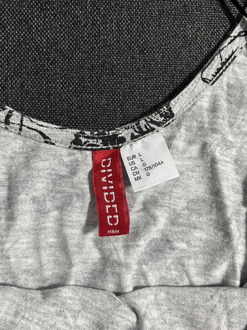 Grunge gray skull half elbow length top (Category: Shirts) located in Manila. Submitted by oweiwieie (Listing ID 1461952283, Image 2). Description: Width: 15 inches Length: 23 inches feel free to message me for further details (๑>ᴗ<๑).