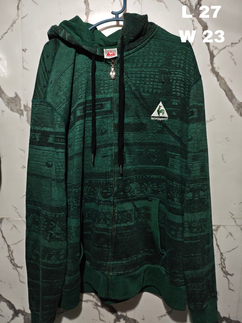 GREEN HOODIE JACKET (Category: Activewear) located in Las Pinas. Submitted by yokiesse (Listing ID 1461994478, Image 1). Description: .