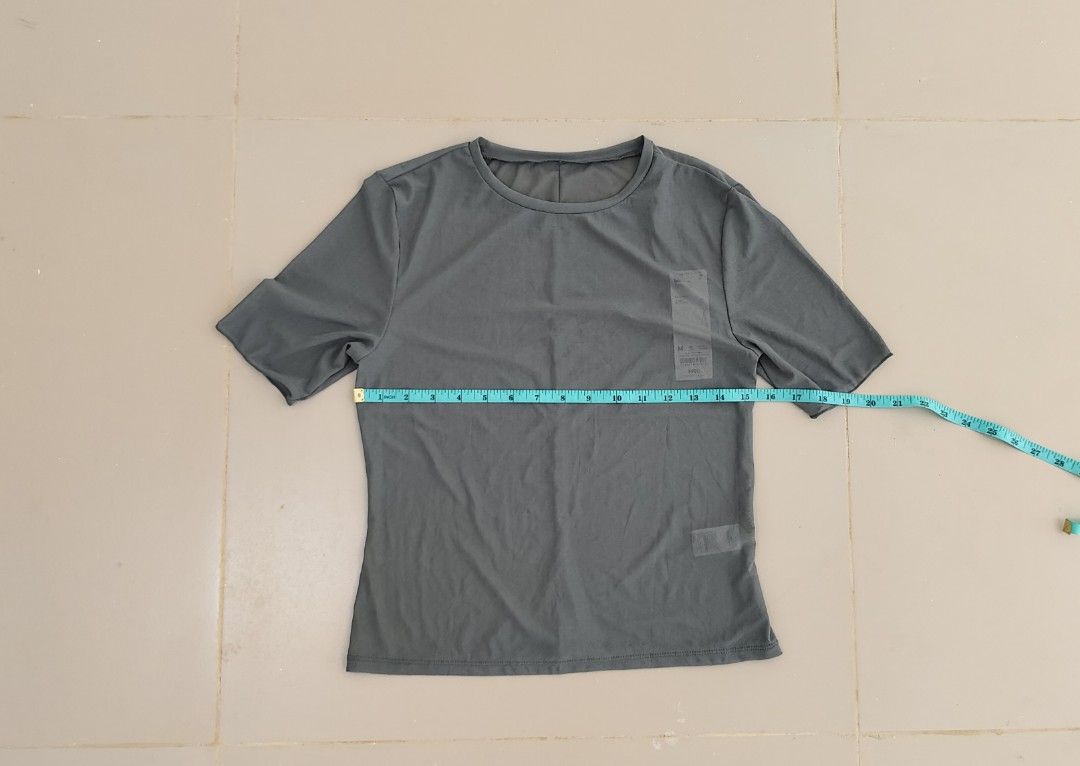 GU blouse (Category: Blouses) located in Mati. Submitted by gsthrift (Listing ID 1461889855, Image 3). Description: .