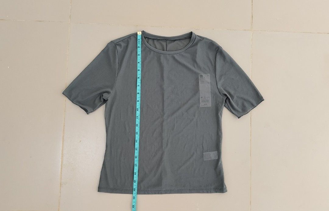 GU blouse (Category: Blouses) located in Mati. Submitted by gsthrift (Listing ID 1461889855, Image 2). Description: .