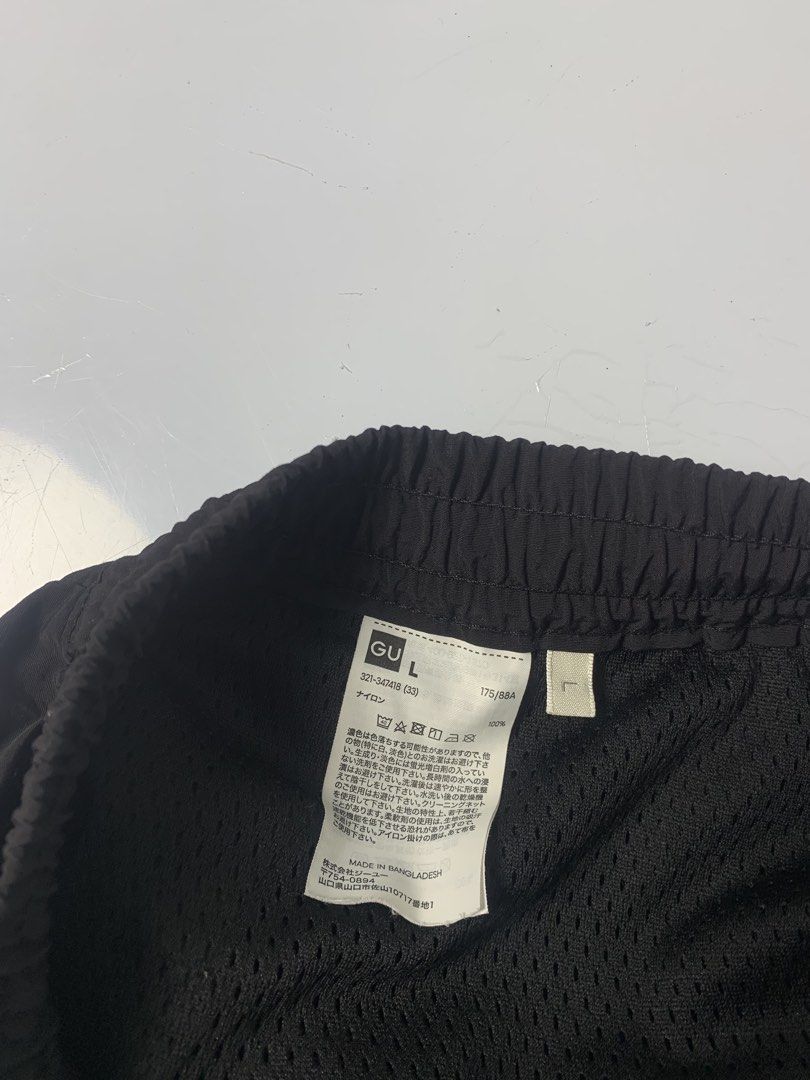 GU Cargo 6 Pocket Pants (Category: Joggers) located in Cebu City. Submitted by thrifted.bymilo (Listing ID 1461921858, Image 2). Description: Size:Large Dimes:30-36x39.5 No issue Condition Rate:10/10 Color Rate:10/10.