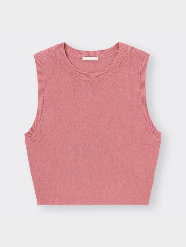GU Knit Cropped Top (Uniqlo) (Category: Sleeveless) located in Mandaluyong City. Submitted by chubskalichummyjuno (Listing ID 1461920051, Image 1). Description: GU Knit Cropped Top (Uniqlo) XL Stretchable Good as new, no flaws or issue. Mandaluyong City ₱395.