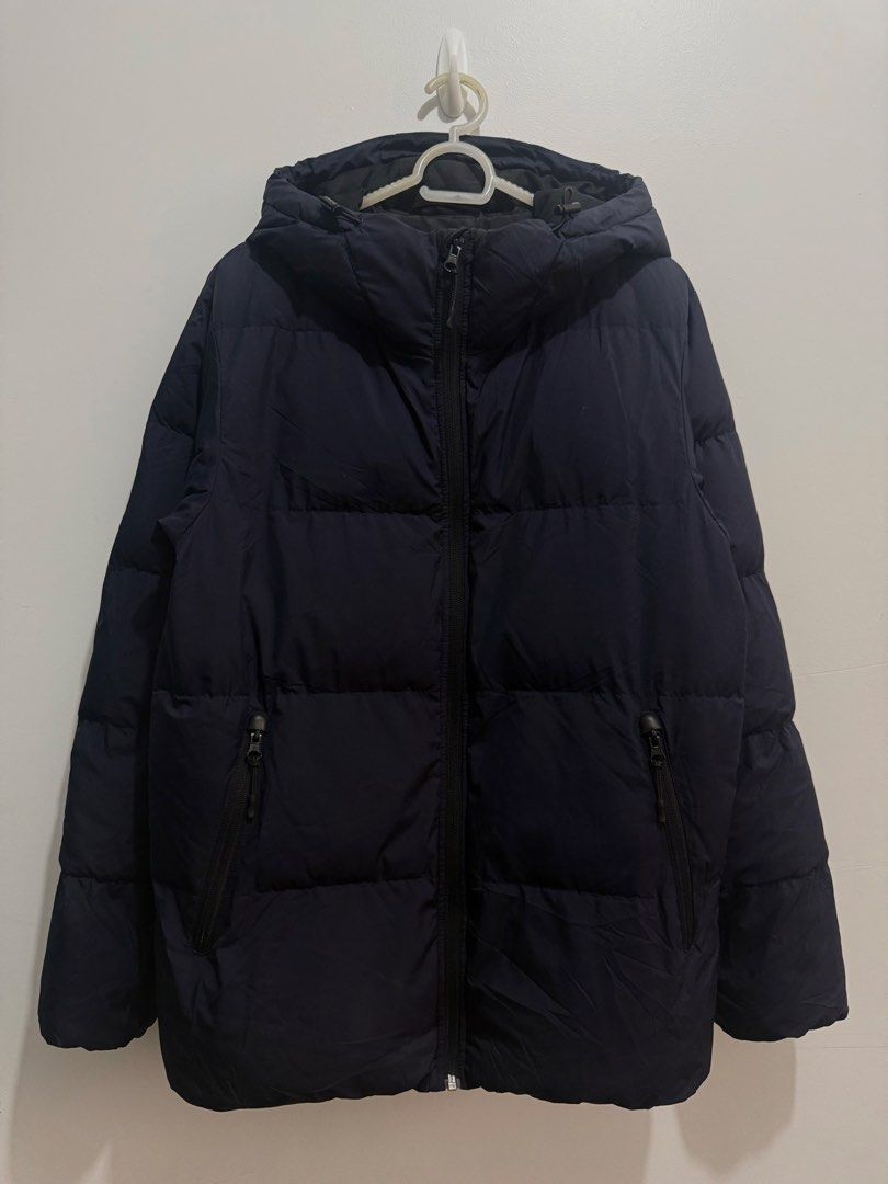 GU Navy Blue Puffer Jacket Men Medium (Category: Coats, Jackets and Outerwear) located in Balanga. Submitted by winterlab_ph (Listing ID 1461844427, Image 1). Description: Dimensions W22 L 29.5 Keywords: GU Puffer Jacket Uniqlo Puffer Jacket.