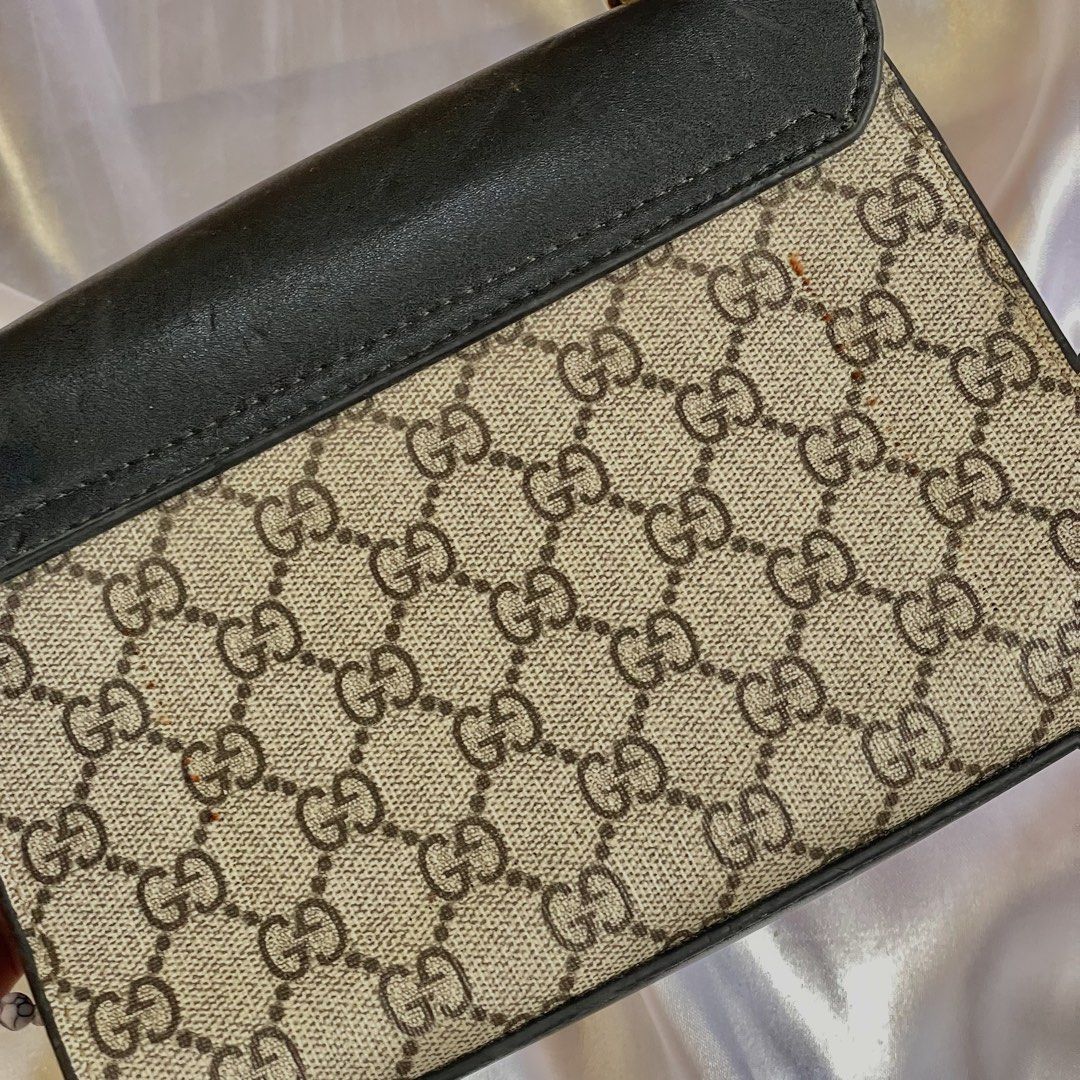 GUCCI PADLOCK GG SUPREME (Category: Shoulder Bags) located in Manila. Submitted by syle_88 (Listing ID 1461969875, Image 3). Description: .