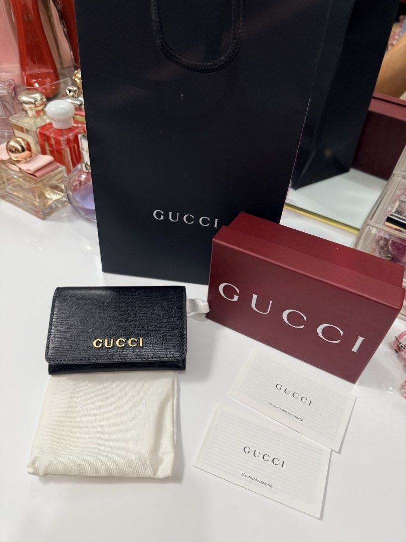 GUCCI WALLET (Category: Wallets & Card holders) located in Carmona. Submitted by jealonzo.testor (Listing ID 1461923091, Image 1). Description: GUARANTEED ORIGINAL 💯 GUCCI WALLET BOUGHT IN EUROPE BRAND NEW WITH COMPLETE INCLUSION (AS POSTED IN PICTURE) RFS: TOO SMALL FOR ME .