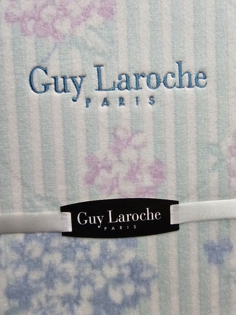 SALE❗GUY LAROCHE Blanket (Category: Bedding & Towels) located in Quezon City. Submitted by senyoramaria (Listing ID 1462004467, Image 3). Description: GUY LAROCHE Blanket Pastel color Both sides have nice design (front and back). 100% Cotton 140 x 200 cm Php1600❗.