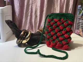 (Category: ) located in . Submitted by evermourn777 (Listing ID 1461974818, Image 1). Description: .