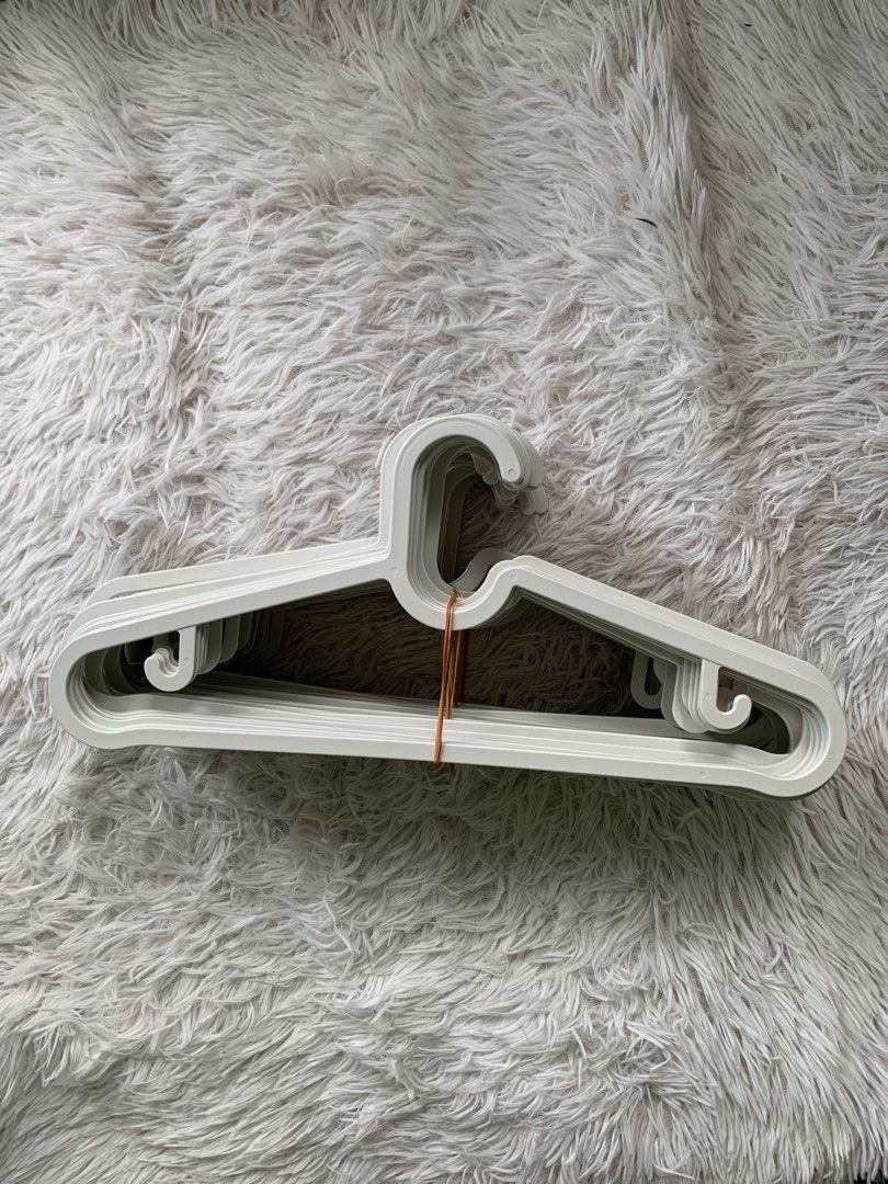 HANGERS 30 PCS (Category: Hooks & Hangers) located in San Carlos. Submitted by findsbymiles (Listing ID 1461894296, Image 1). Description: 30 PCS FOR ₱200 TAKE ALL - can do shipping nationwide (sf will be shouldered by the buyer) pm me if interested mop: gcash | mod: jnt/spx express 📍san carlos, pangasinan.