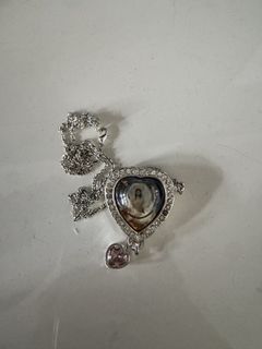 (Category: ) located in . Submitted by shopwithmememe (Listing ID 1461869813, Image 1). Description: .