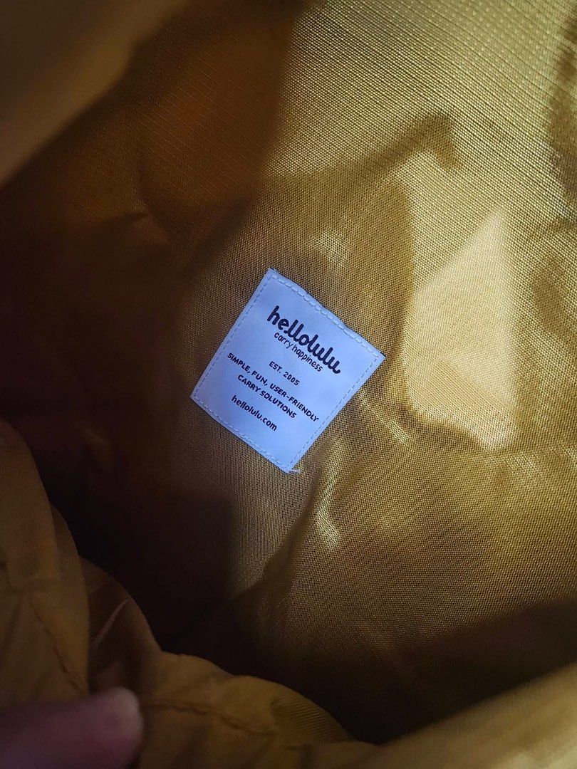 HELLOLULU BACKPACK (Category: Backpacks) located in Baguio. Submitted by desiree35635 (Listing ID 1461902688, Image 3). Description: .