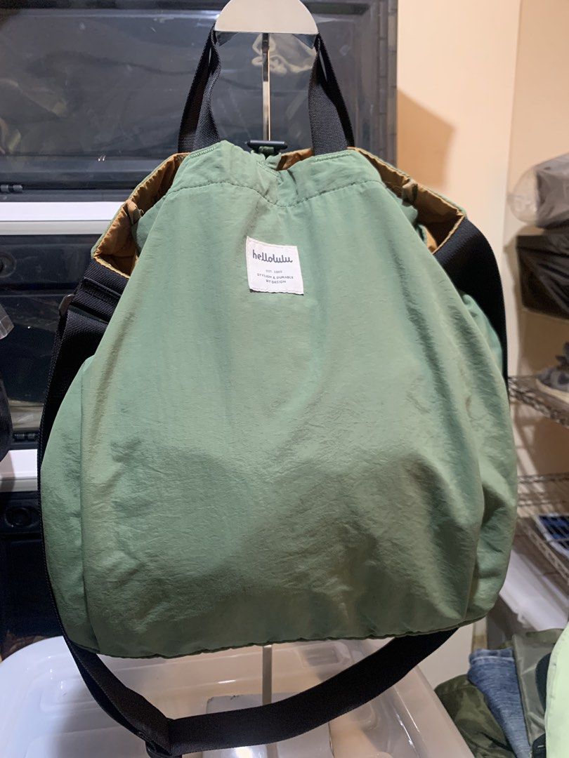 hellolulu Tote Bag - Green (Category: Tote Bags) located in Itogon. Submitted by kitkayt (Listing ID 1462018344, Image 1). Description: - Green Hellolulu tote bag - Two top handles - Includes a long crossbody strap - "Carry happiness" label detail - Approximate dimensions: 11.5 x 14 inches - Ideal for everyday use +SF, no COD payment first Baguio City .