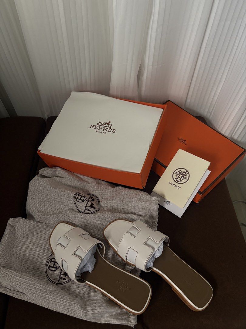 Hermes Flats (Category: Flats & Sandals) located in Batangas. Submitted by farrahg__ (Listing ID 1461859449, Image 1). Description: Brand new top grade size 38-39.
