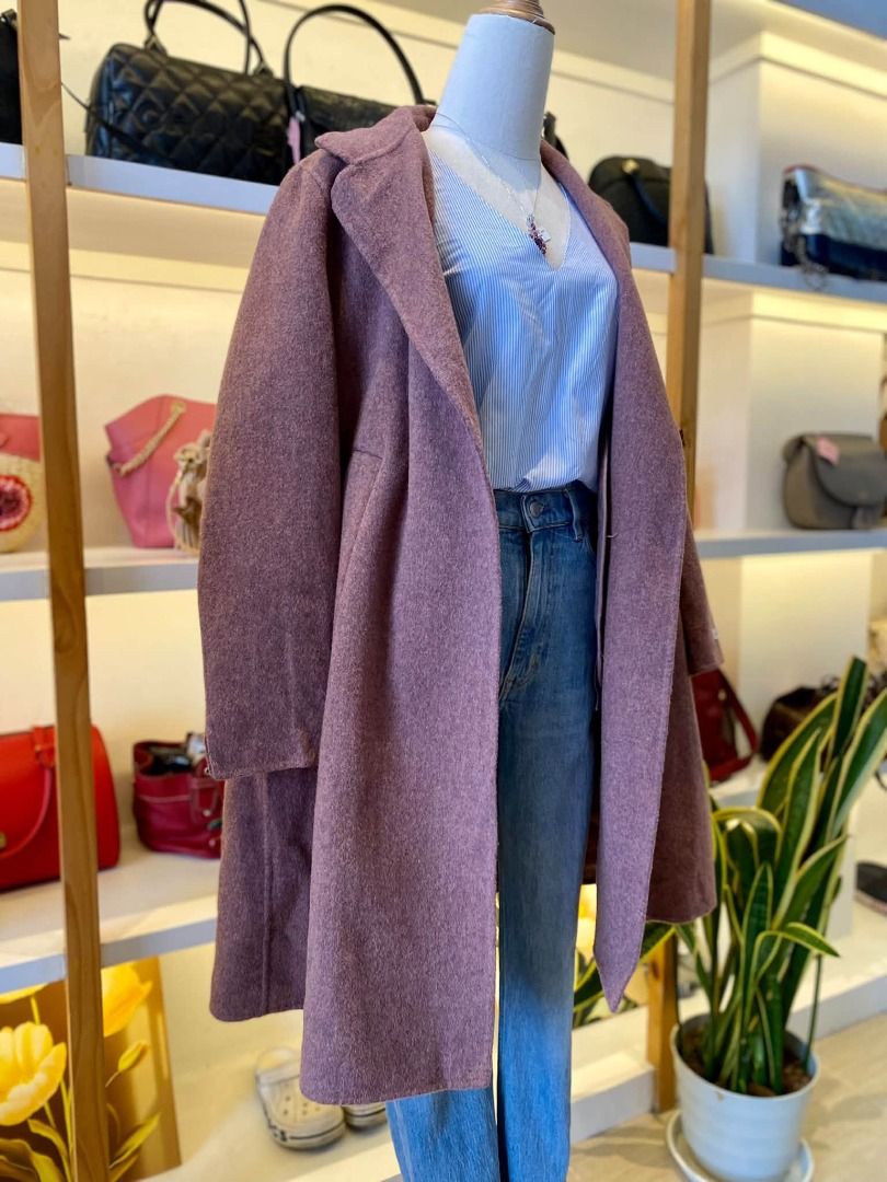 HIGH QUALITY LONG COAT (Category: Coats, Jackets and Outerwear) located in Baguio. Submitted by asna_taku (Listing ID 1461902722, Image 2). Description: S-M.