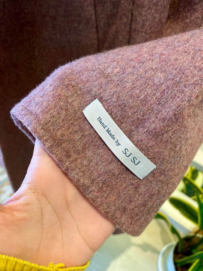 HIGH QUALITY LONG COAT (Category: Coats, Jackets and Outerwear) located in Baguio. Submitted by asna_taku (Listing ID 1461902722, Image 3). Description: S-M.