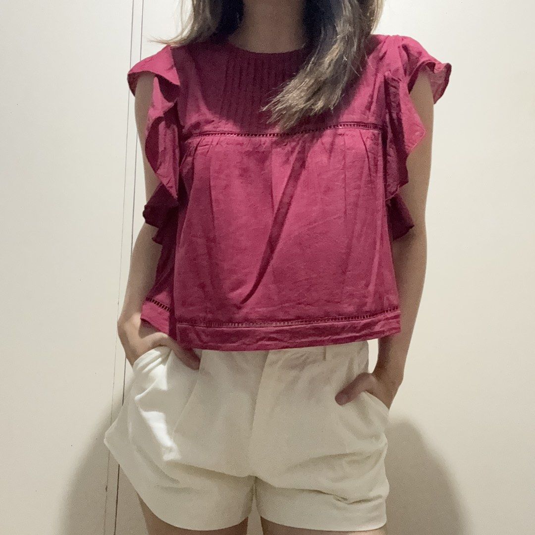 H&M Dark Red Blouse with Ruffled Sleeve (Category: Sleeveless) located in Cainta. Submitted by nicnicbg (Listing ID 1461943548, Image 2). Description: .