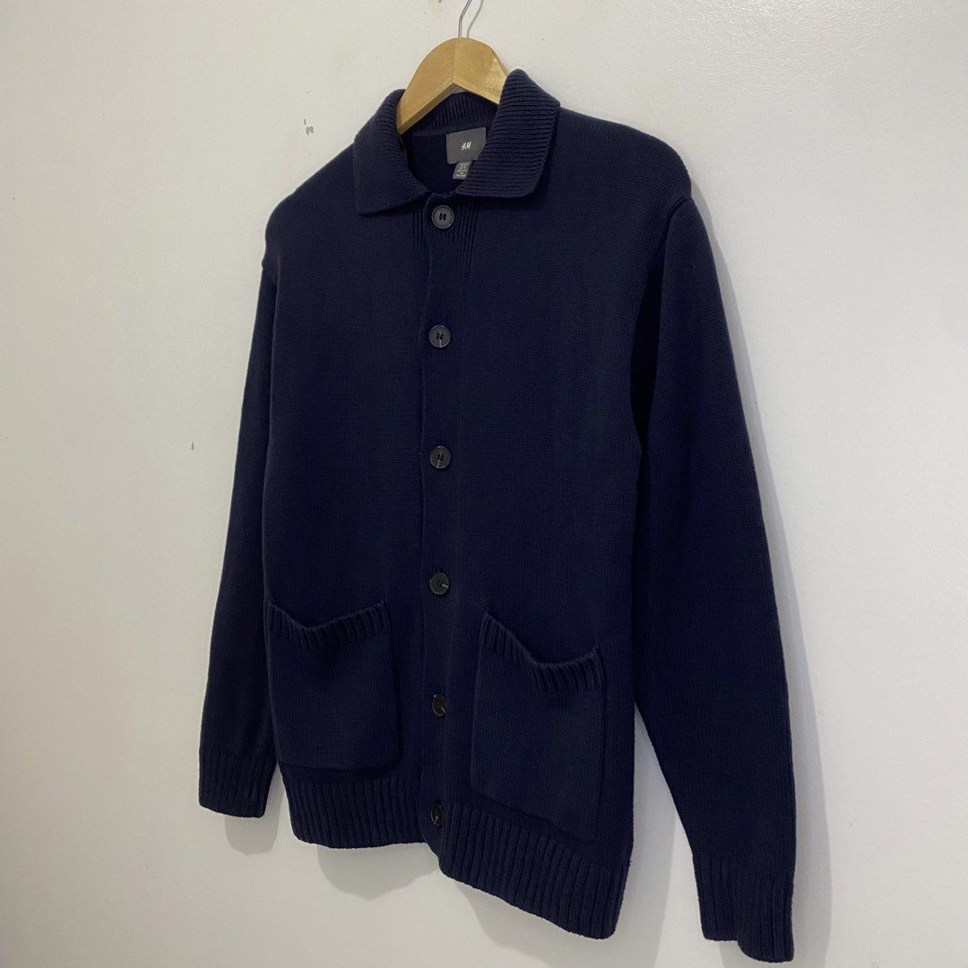 H&M Knitted Cardigan (Category: Coats, Jackets and Outerwear) located in Tanauan. Submitted by flexingthriftsph (Listing ID 1461955515, Image 2). Description: H&M Knitted Cardigan Xs on tag 19 inches - chest 26 inches - length Excellent condition -800.00.