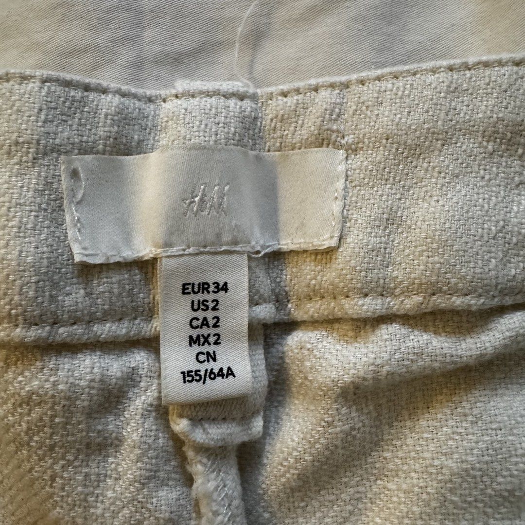 H&M linen pants (Category: Other Bottoms) located in Muntinlupa City. Submitted by champange101 (Listing ID 1461965497, Image 2). Description: Pre loved. Used once. No issues Size shown in photo. Pls do not ask me to measure the clothes. Sizes are indicated. No when worn photos. .
