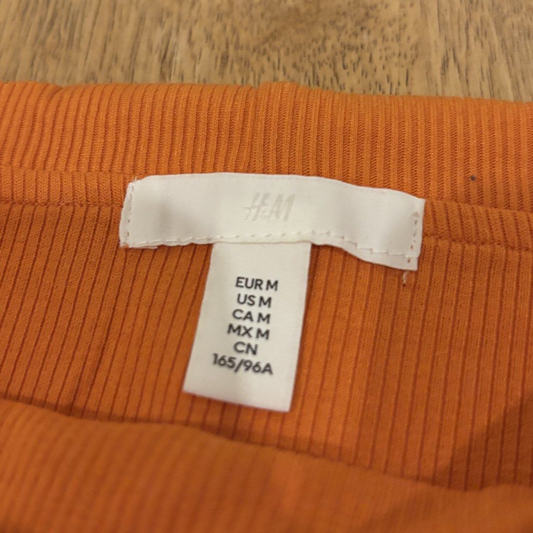 H&M Orange Off Shoulder Top (Category: Others Tops) located in Marikina City. Submitted by holymollyz (Listing ID 1461975313, Image 2). Description: .