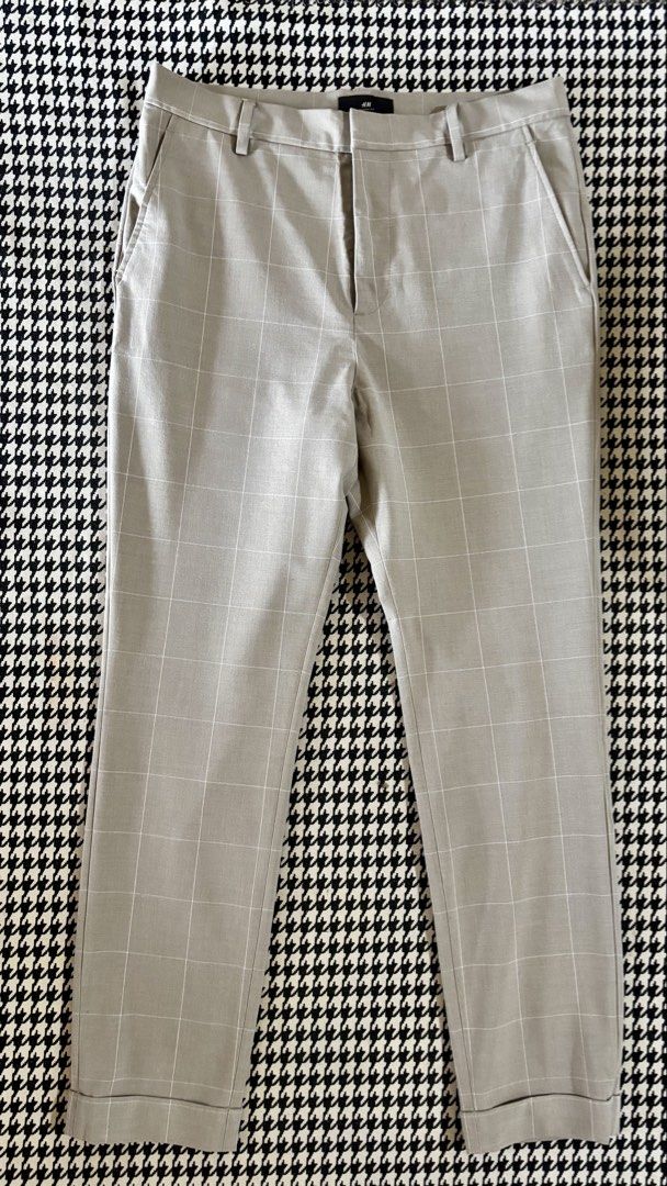 H&M Pants (Category: Trousers) located in Makati City. Submitted by funkyfindsinc (Listing ID 1461828864, Image 1). Description: Size : US 29 MOP: GCash, BPI, Maya MOD: Lalamove, Grab, LBC, J&T Pickup pin: Walter Mart Arnaiz Avenue Makati City Meetup: One Ayala Greenbelt Glorietta WalterMart Makati .