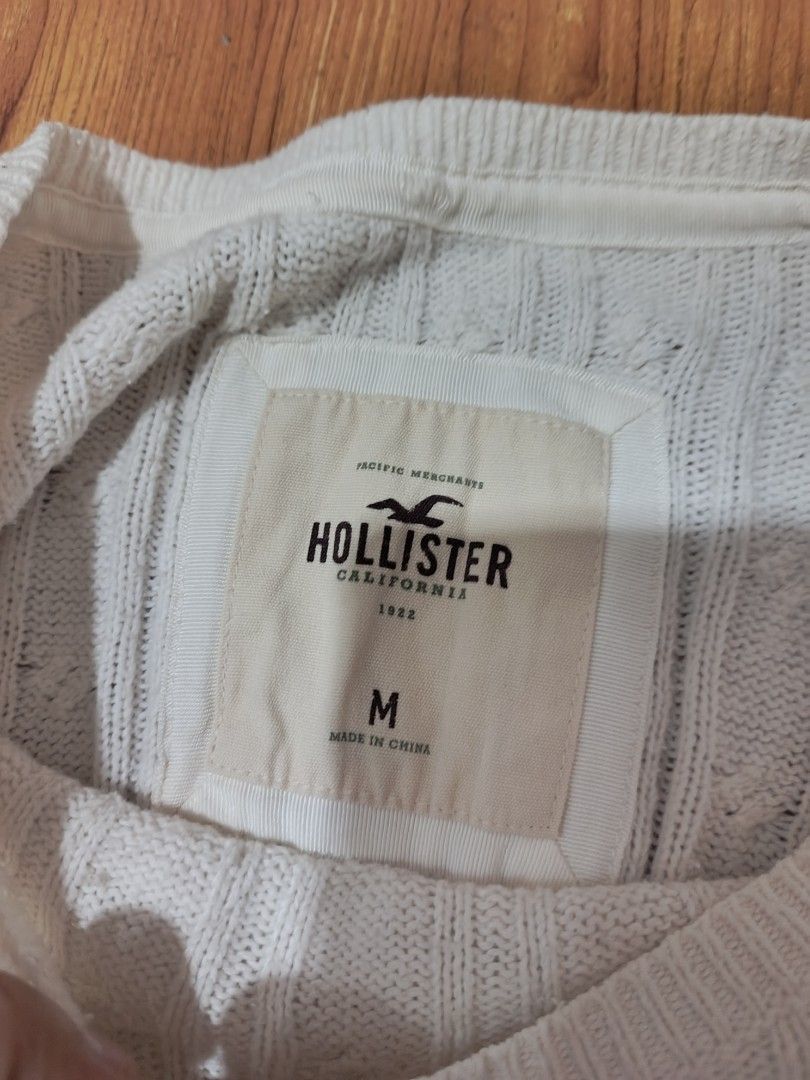 HOLLISTER (Category: Activewear) located in Calabanga. Submitted by just-thrift (Listing ID 1461813190, Image 3). Description: HOLLISTER ‎GOOD CONDITION ‎COLOR RATE:9/10 ‎ISSUE:MINIMAL STAIN ‎SIZE:25 ON TAG PERO PASOK SIYA SA SIZE 28 ‎LENGTH:11 ‎LEG OPENING:12 ‎ ‎HOLLISTER ‎GOOD CONDITION ‎COLOR RATE:9/10 ‎SIZE: MEDIUM ON TAG ‎DIMES:17/24.5 ‎SLEEVE:19.